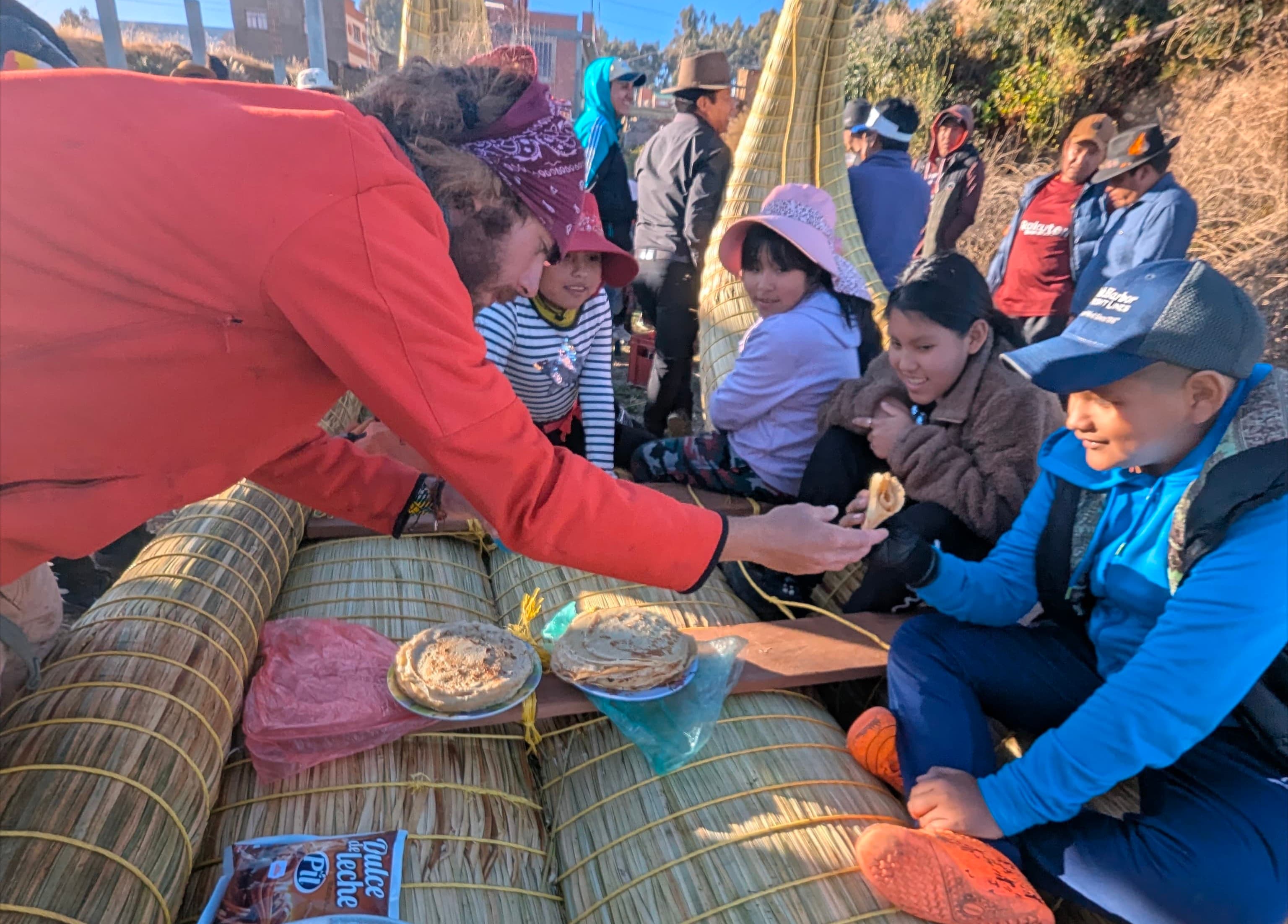 Los niños se vuelven locos cuando prueban las crepes con dulce de leche que les preparamos.